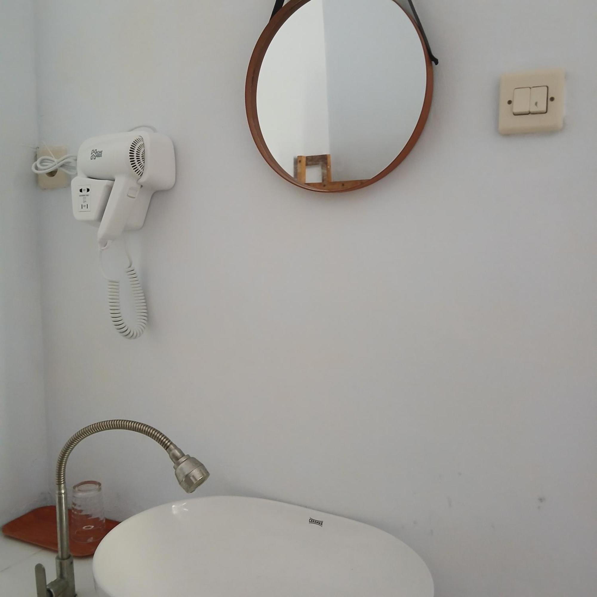 Renata Cottages Ohoililir Chambre photo
